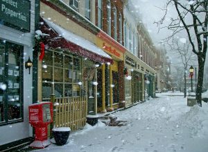 downtown Chardon with falling snow